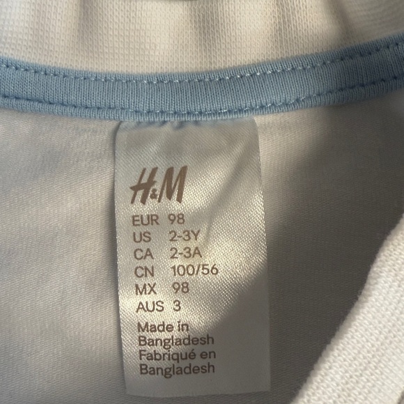 H&M - Baby Onesie shirt with Navy Vest and Bow Tie - Picture 3 of 3